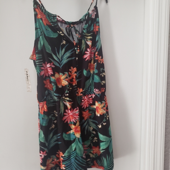 Just In: New Juniors Super Soft Floral Romper - Picture 7 of 10